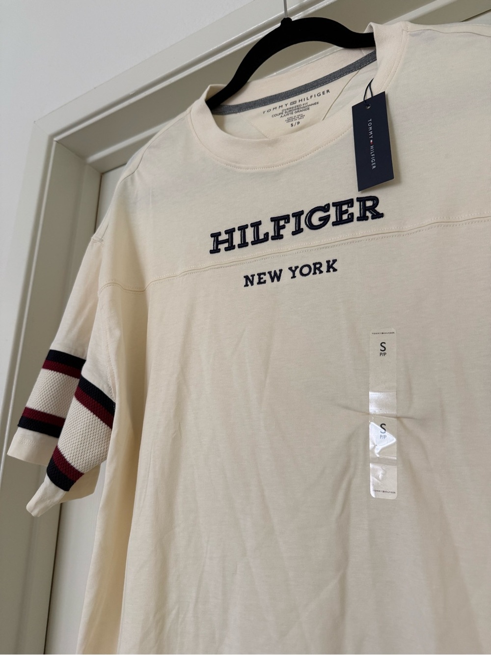 Tommy Hilfiger Cream 'Hilfiger New York' Oversized Short Sleeve Shirt - Picture 5 of 9